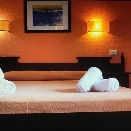Mercedes, Hotel